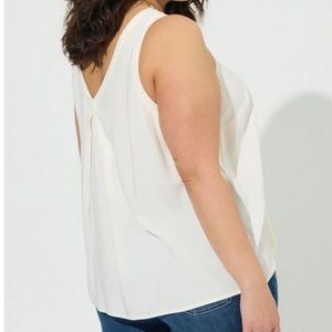 NWT Torrid Challis Stitch Detail Tank - Pristine